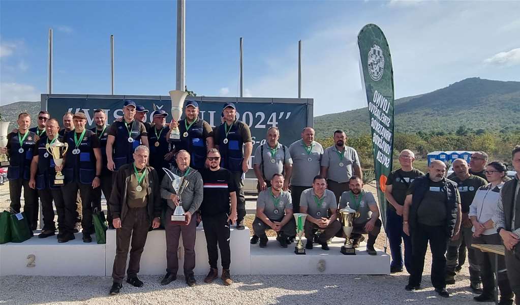 Ekipno prva tri mjesta.jpg