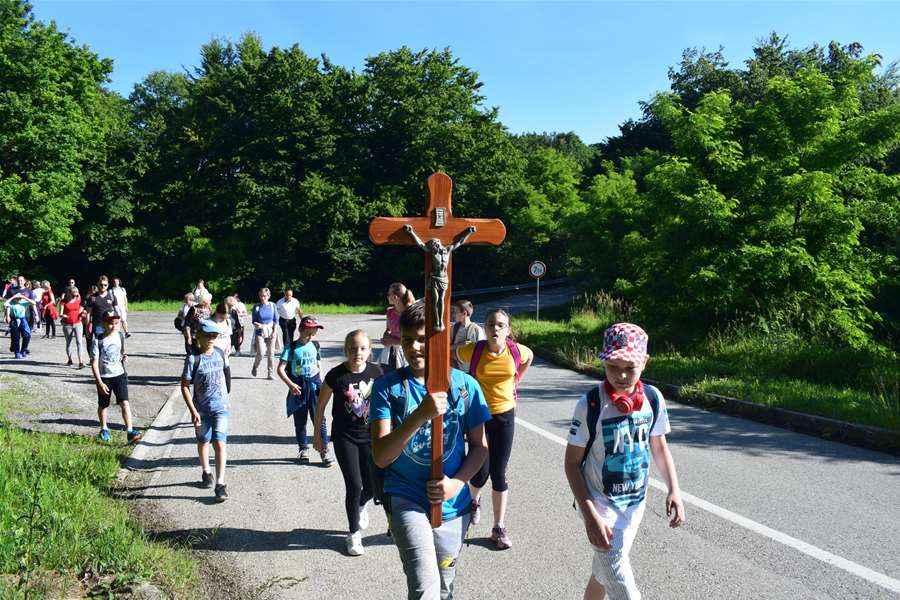 Hodočašće Moravče (5).JPG