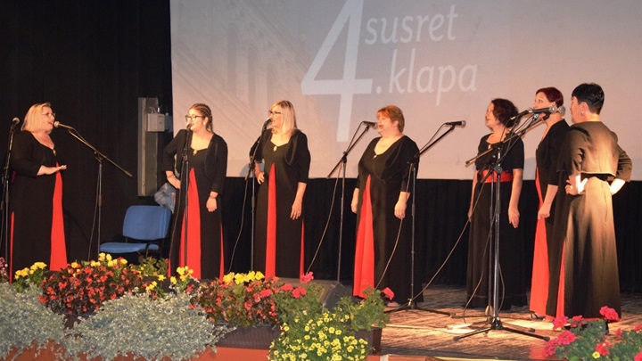 Devet klapa na 4. susretu u Mariji Bistrici Klapa Puntape Novi Vinodolski .JPG