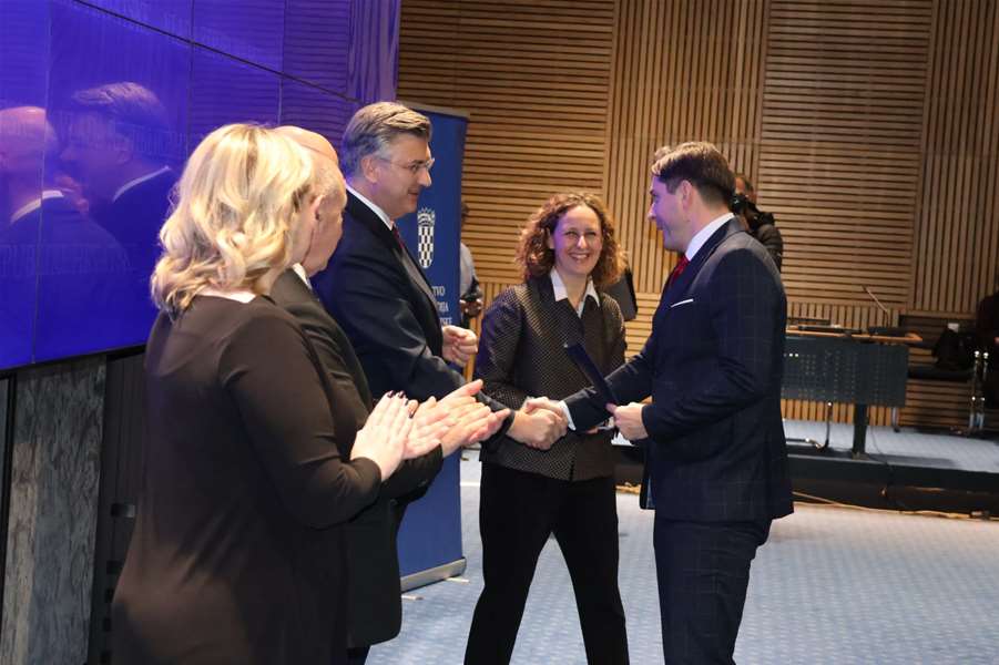 pregrada ugvoor1.jpg