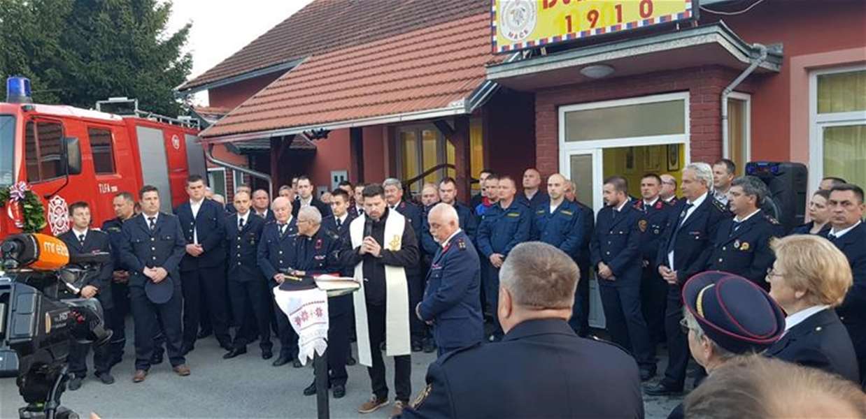 dvd mače GLAVNA.jpg