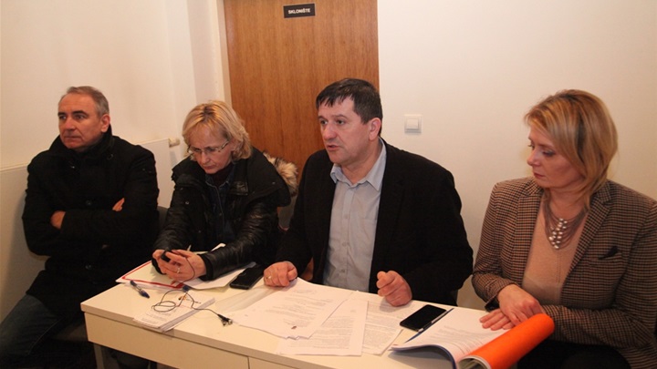 svi sjede luč zagorja.jpg