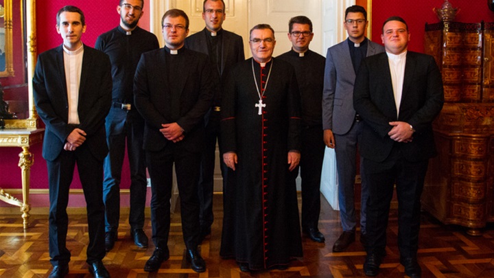 župnici kod bozanića