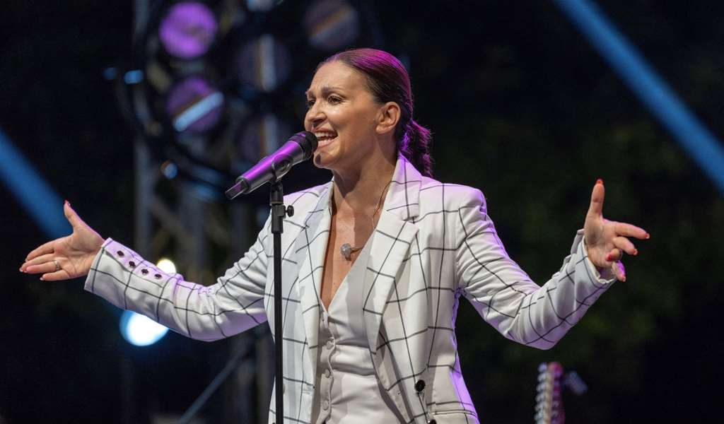 Nina Oro by Mladen Ban 02.jpg