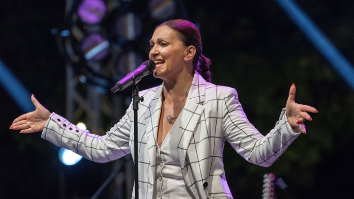 Nina Oro by Mladen Ban 02.jpg