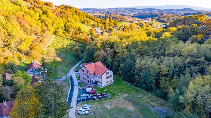 planinarski dom radoboj.jpg