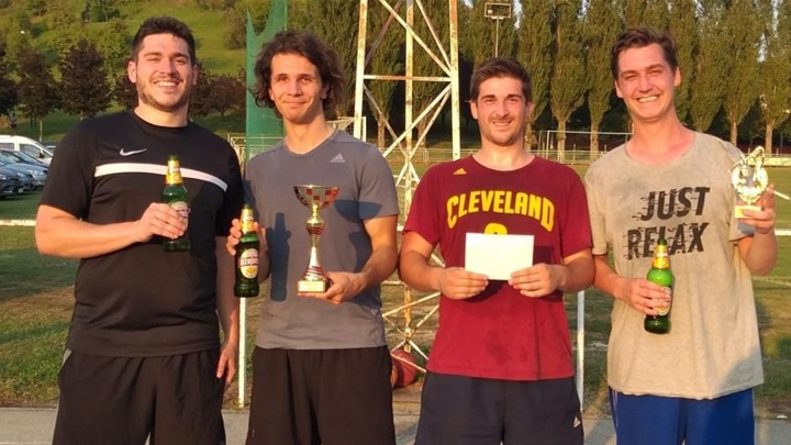 SPORT 3.9_ULIČNA KOŠARKA ''PESI'' ''POJELI'' KONKURENCIJU NA HAKLU U MARIJI BISTRICI 1. mjesto Pesi .jpg