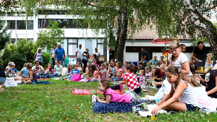 ljeto u parku hum na sutli.jpg