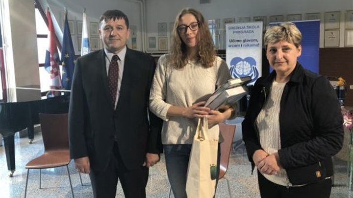 Krapinsko-zagorska županija nagrađuje odlikaše.jpg