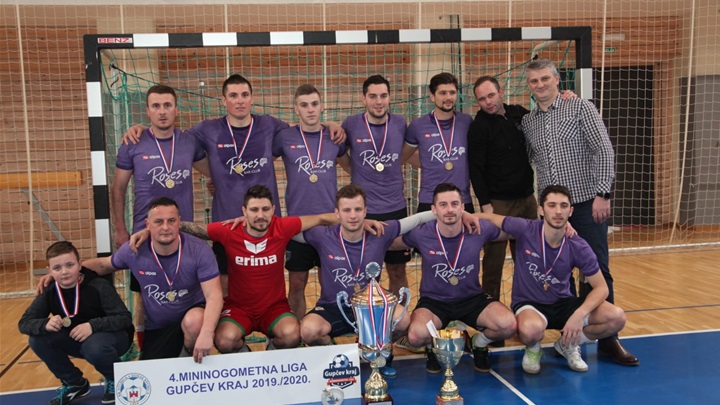 Momčad CB Roses bar-club pobjednik je 4. izdanja mini nogometne lige Gupčev kraj.jpg