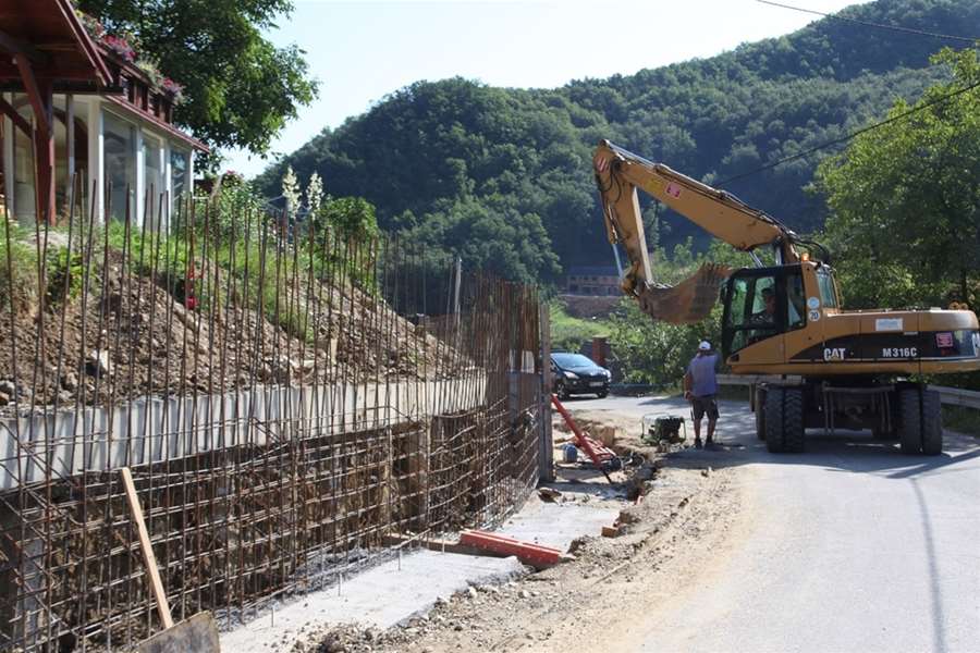 hum na sutli cesta.jpg