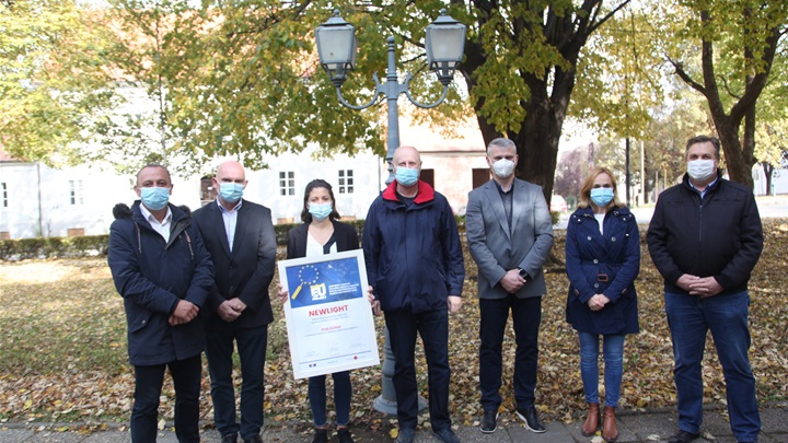 priznanje za Newlight (6).JPG