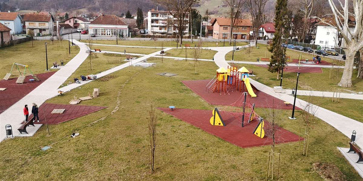 zlatar park.jpg