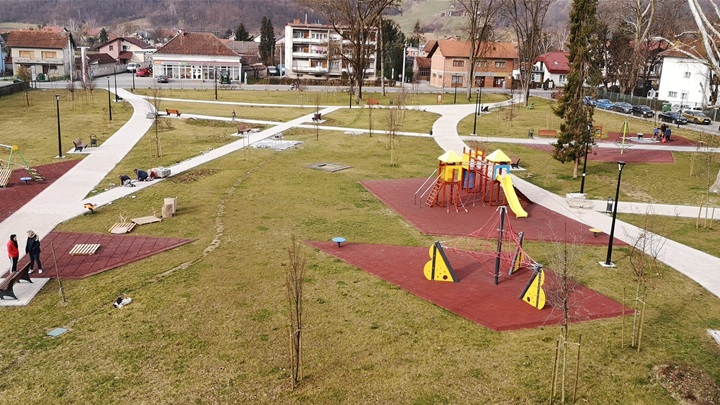 zlatar park.jpg