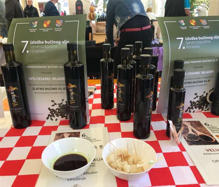 Izložba je održana u Ivanić - Gradu