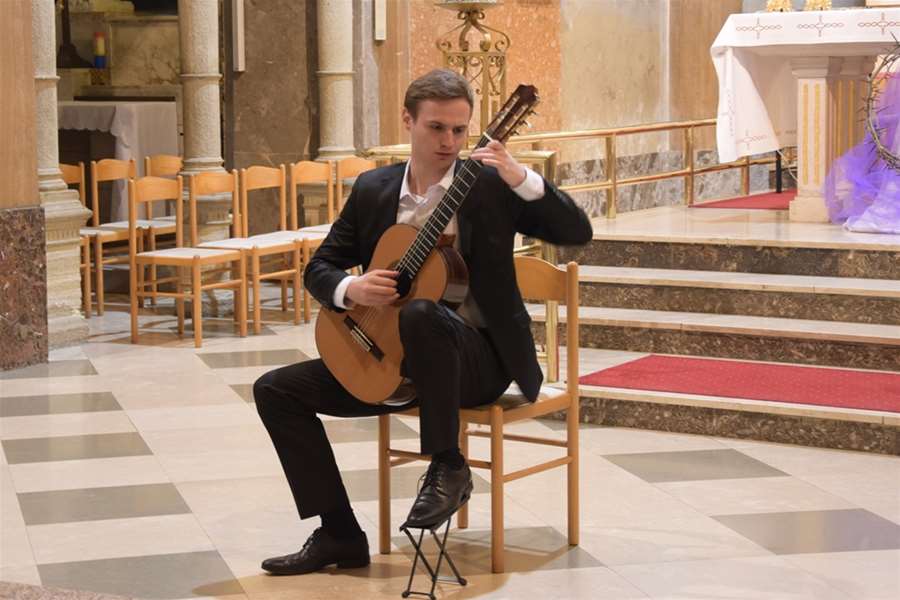 Luka Lovreković otvorio koncertnu sezonu 1.jpg