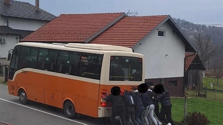 policija zaustavlja screenshot.png