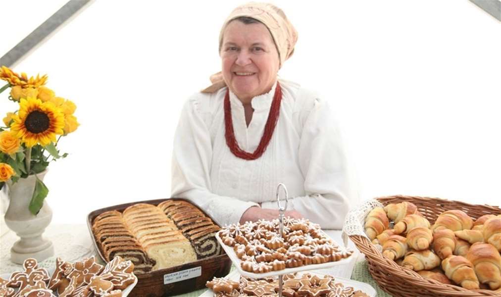 babičini kolači.jpg