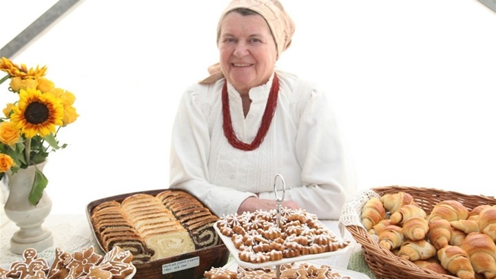 babičini kolači.jpg