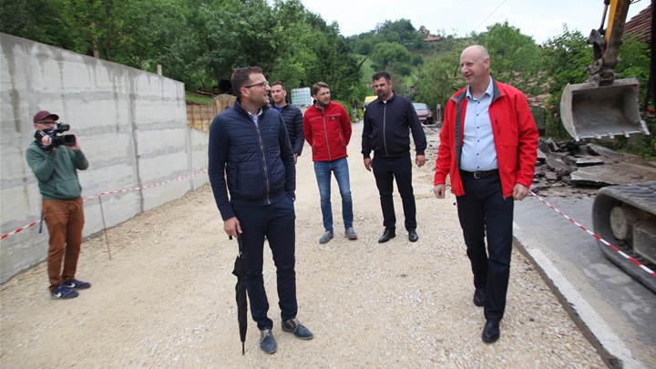 obilazak tuheljske klizište (3).JPG