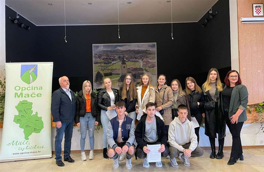 mače stipendije.jpg