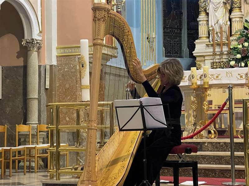 Zvuci harfe u Bazilici MBB – nastupila je Dijana Grubišić Ćiković2.jpg