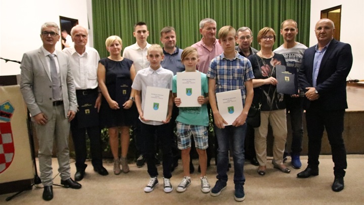 glavna nagrađeni.JPG