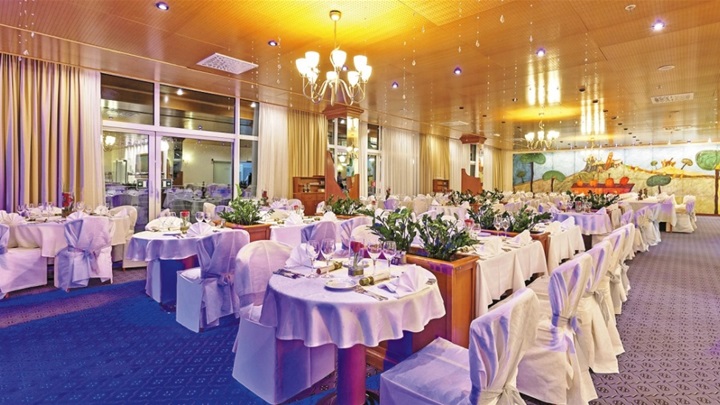 NASLOVNA HOTEL JEZERO.jpg