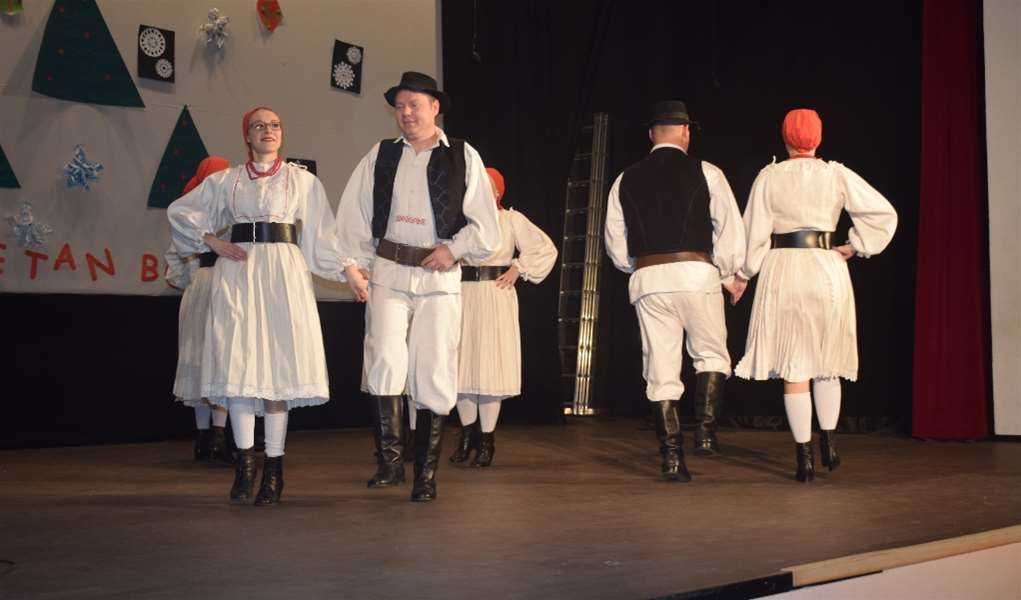 Božićni koncert KUD-a Laz glavna.JPG