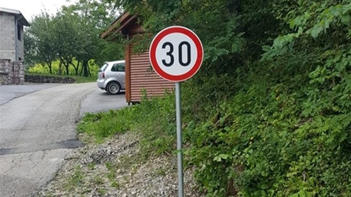 prometni znakovi