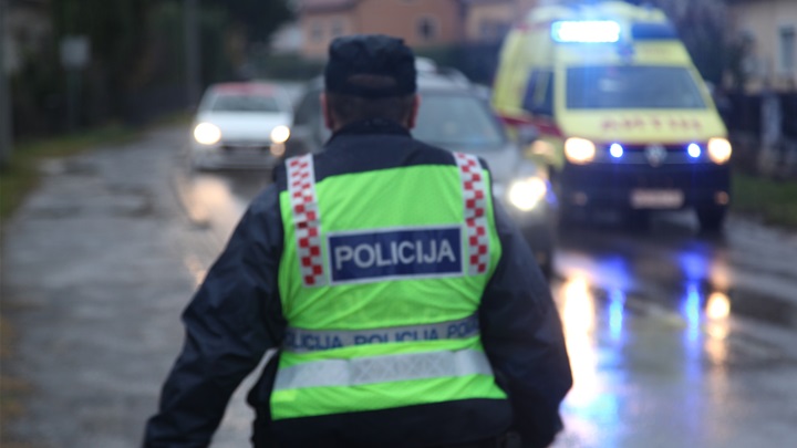 policija nesreća hitna policajac