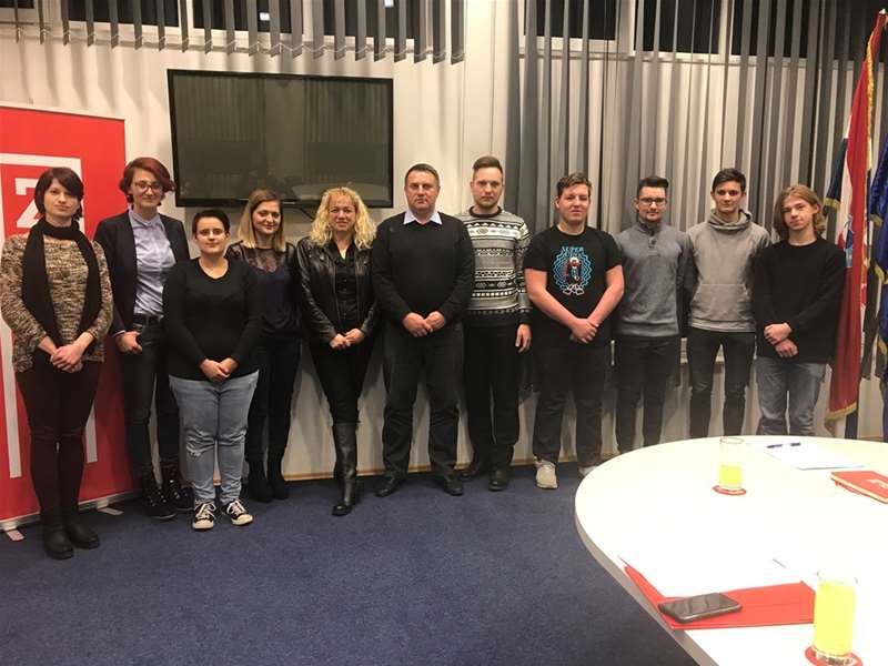 Savjet mladih Grada Zaboka.jpg