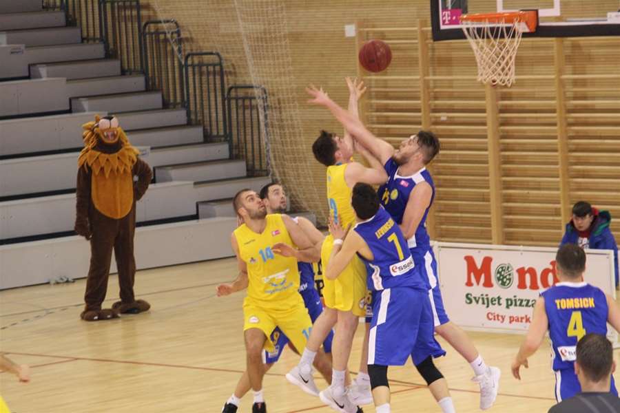 SPORT 6.2._KOŠARKA ZABOK-OSIJEK.jpg