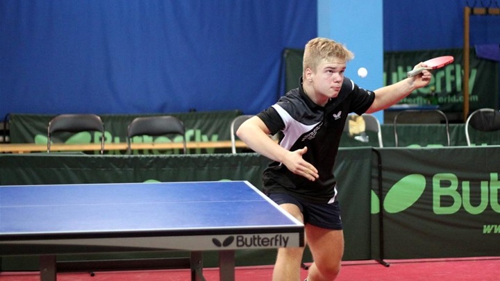 SPORT 14.4._STOLNI TENIS SENIORI MIslav Posavec.jpg