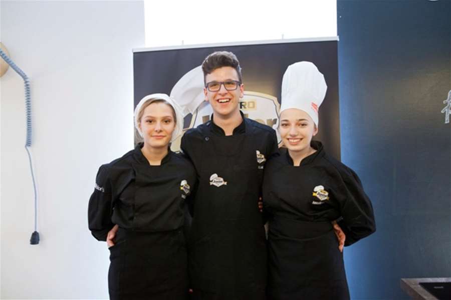 Najbolji mladi kuhari.jpg