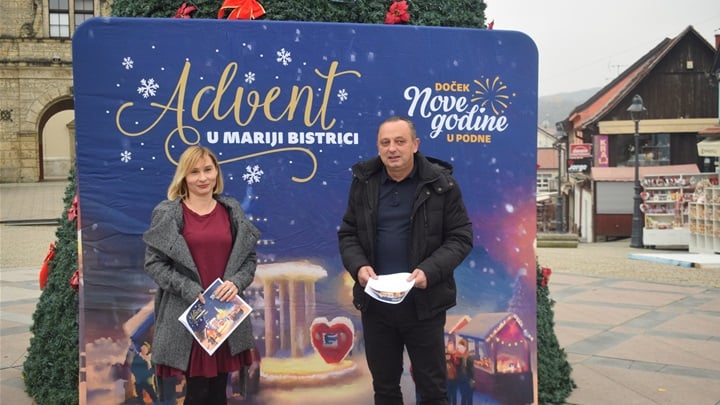 Indira Forza na otvorenju bistričkog Adventa, koji i u svom 10. izdanju završava Dočekom u podne 1.JPG