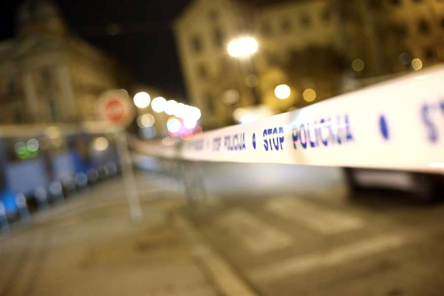 policijska traka policija noć.jpg