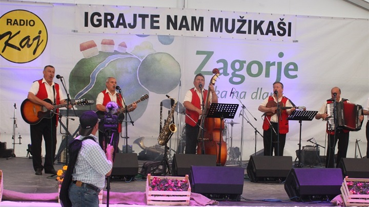 IGRAJTE NAM MUŽIKAŠI 1.jpg