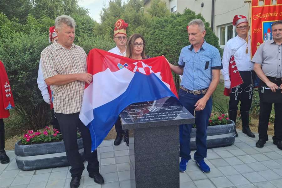 donja semnica-spomen ploca (17).jpg