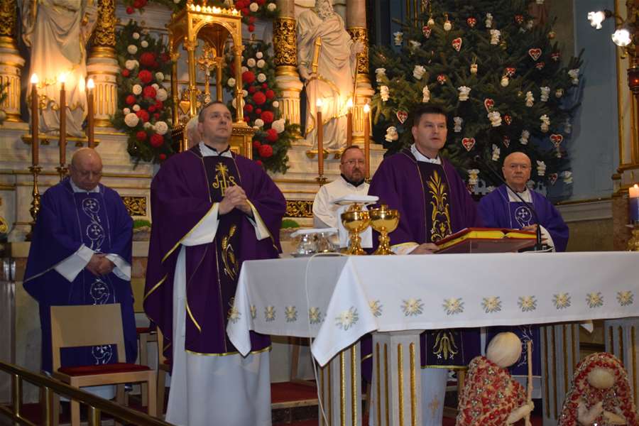 badnjak mb 2023 4.JPG