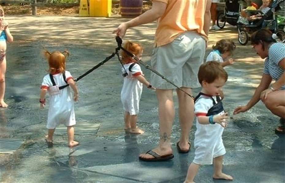 djeca na povodcu.jpg