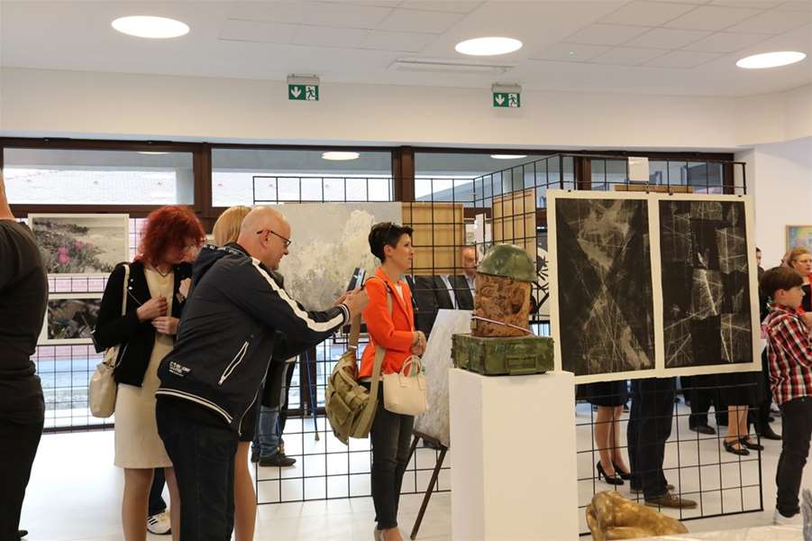 Umjetnošću i ljepotom protiv predrasuda1.jpg