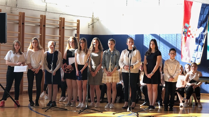 školstvo desinić 3.jpg