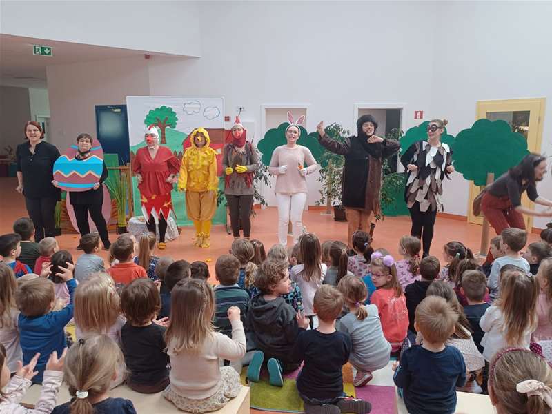 Predstava ''Izgubljeno pile'' oduševila djecu9.jpg