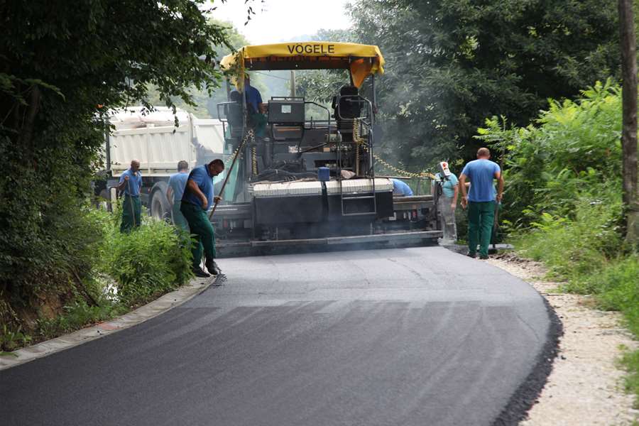 uređenje ceste u humu na sutli.jpg