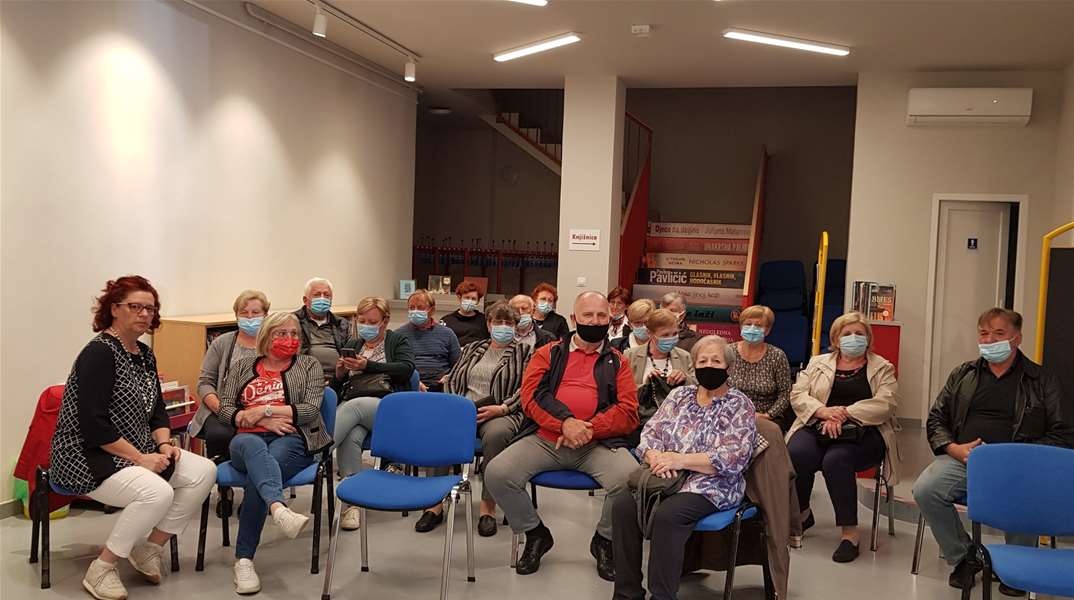 dr. Anita Sabolek bistričkim umirovljenicima predavala na temu ''Zdravo starenje''.jpg