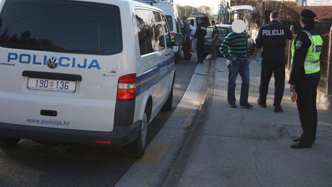 policija hitna