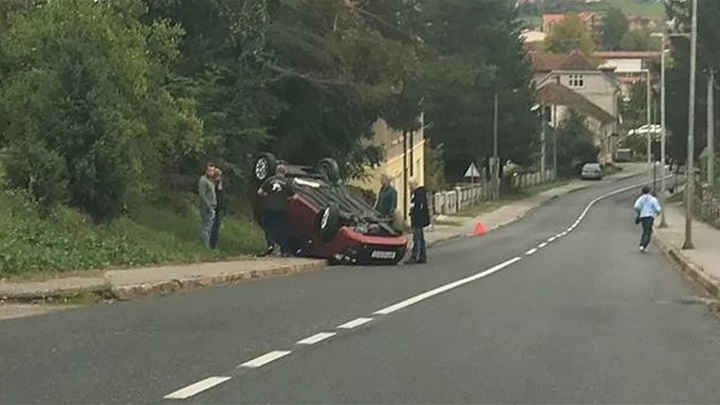 foto: Facebook (Policija zaustavlja KZŽ)