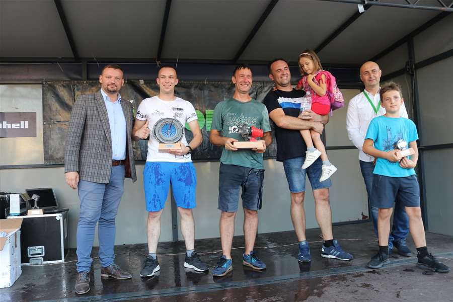 ORO SLALOM NASLOVNA Najbolji u generalnom poretku.jpg