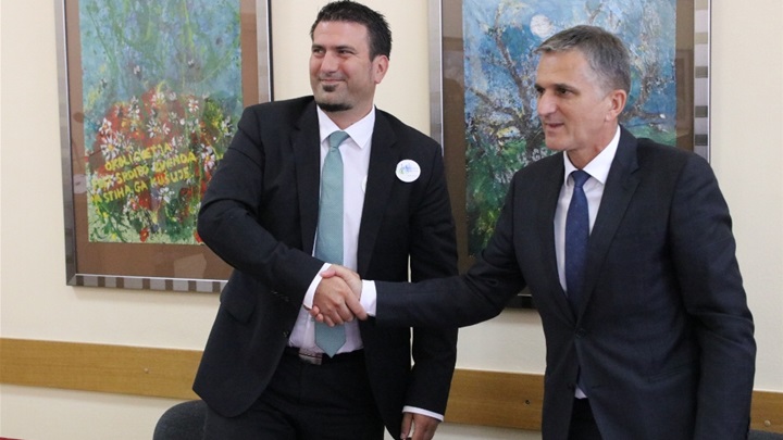 rukuju se kos i marić.JPG